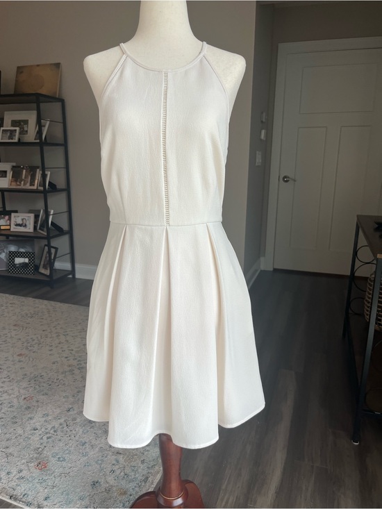 Dresses & Skirts - Minimalist Sleeveless Cream Fit-and-Flare Mini Dress